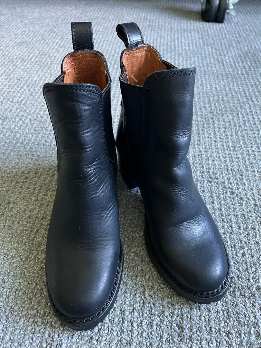 Frye Sabrina Black Leather Chelsea Pull-On Boots Size 6